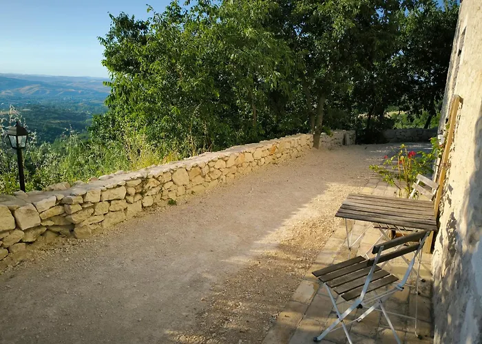 La Casa Dalle Finestre Blu